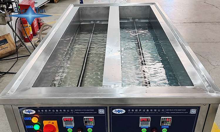 超聲波清洗機的水泵選擇：類型、特性與應用指南